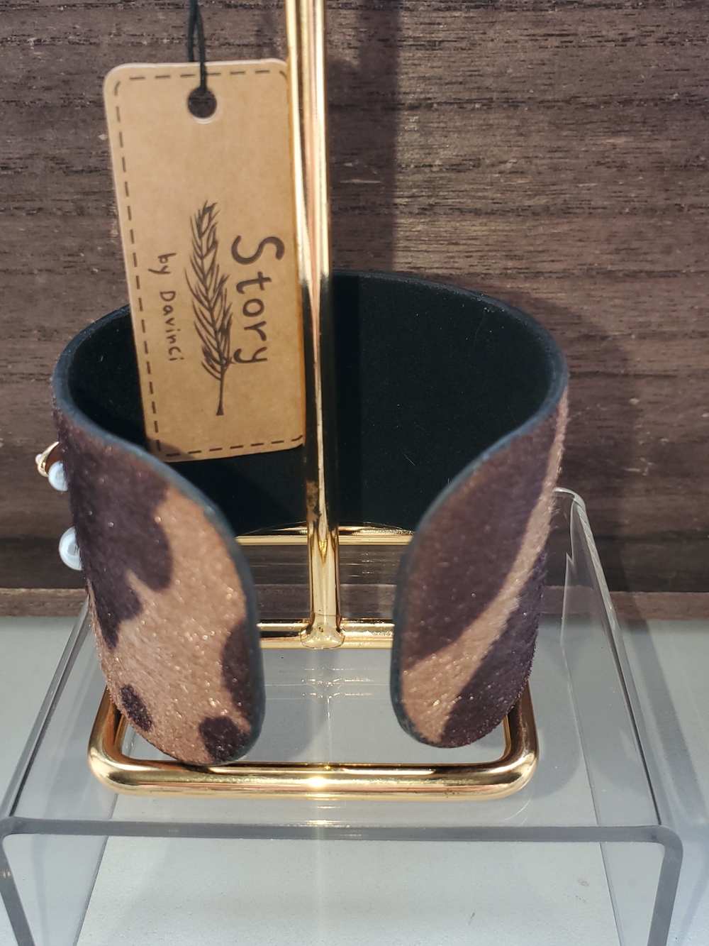 Brown Pearl & Gold Bee Cuff Bracelet - Picture 4 of 4